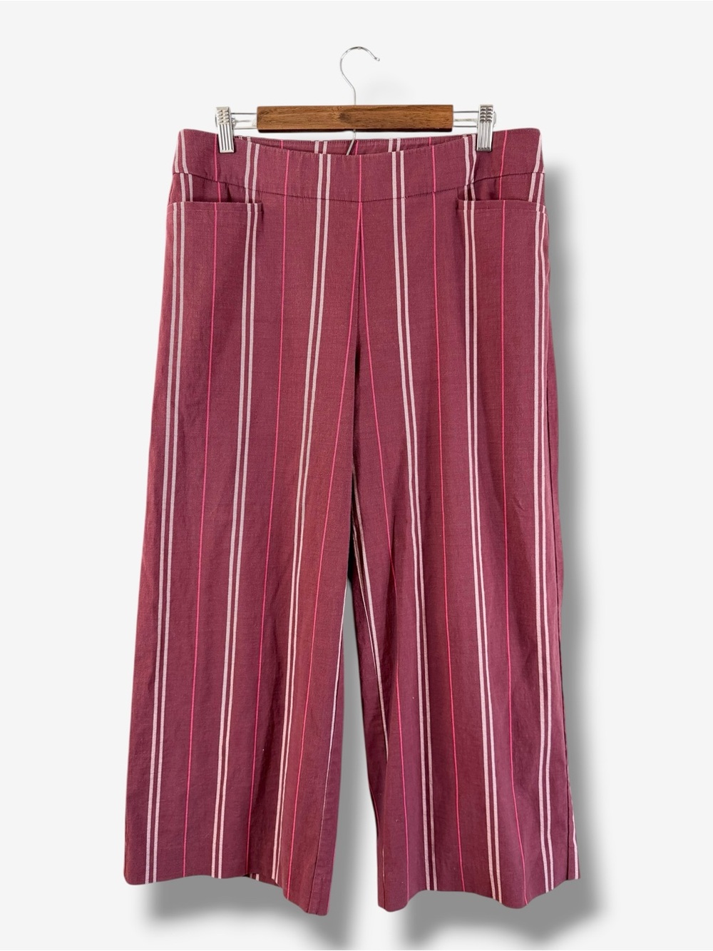 Chico’s Red Stripe Wide Leg Pull On Cropped Pants Size 2 (US L/12) Casual Preppy